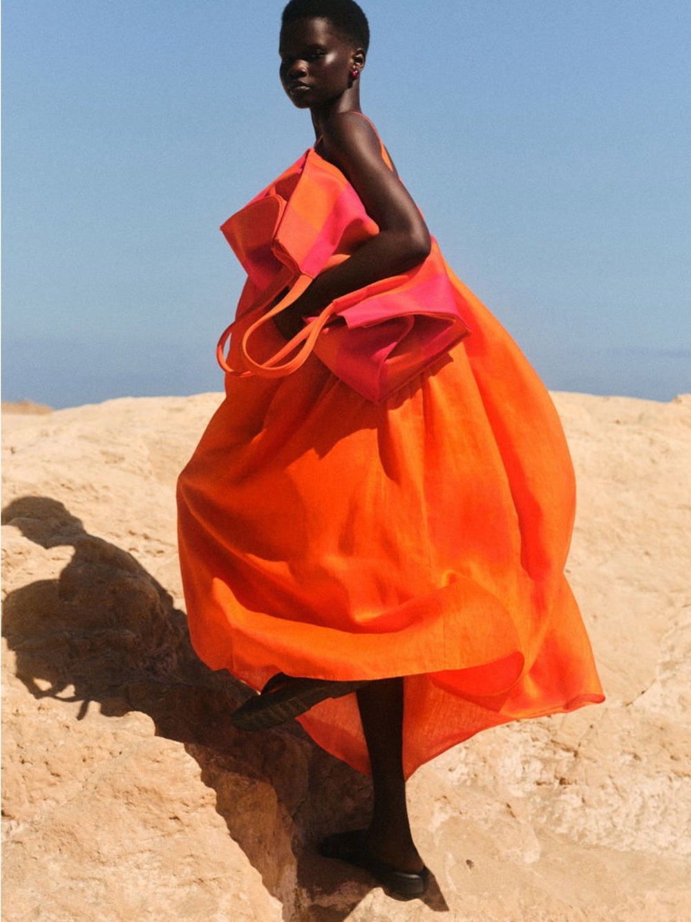 COS orange linen pleated V-neck midi dress - Picture 6 of 16